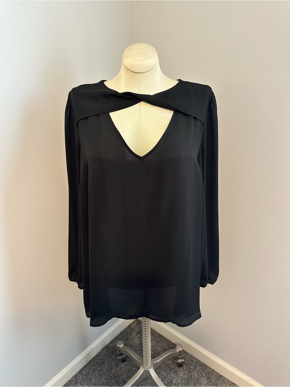 Torrid Black Twist-Neck Long Sleeve Blouse